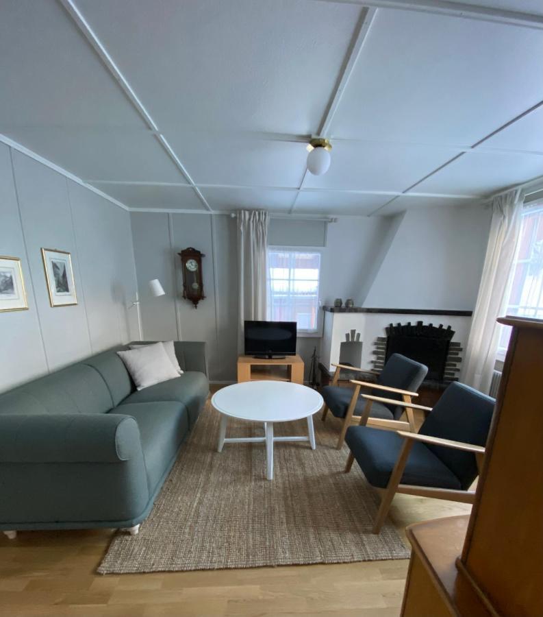 Familienferien Im Chalet Baergli カンデルシュテッグ エクステリア 写真